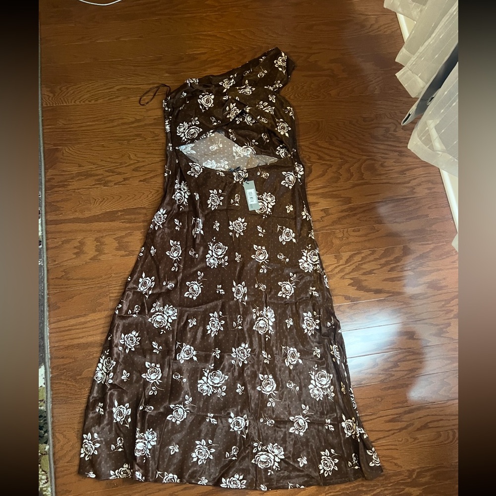 One shoulder maxi dress NWT - Picture 3 of 5